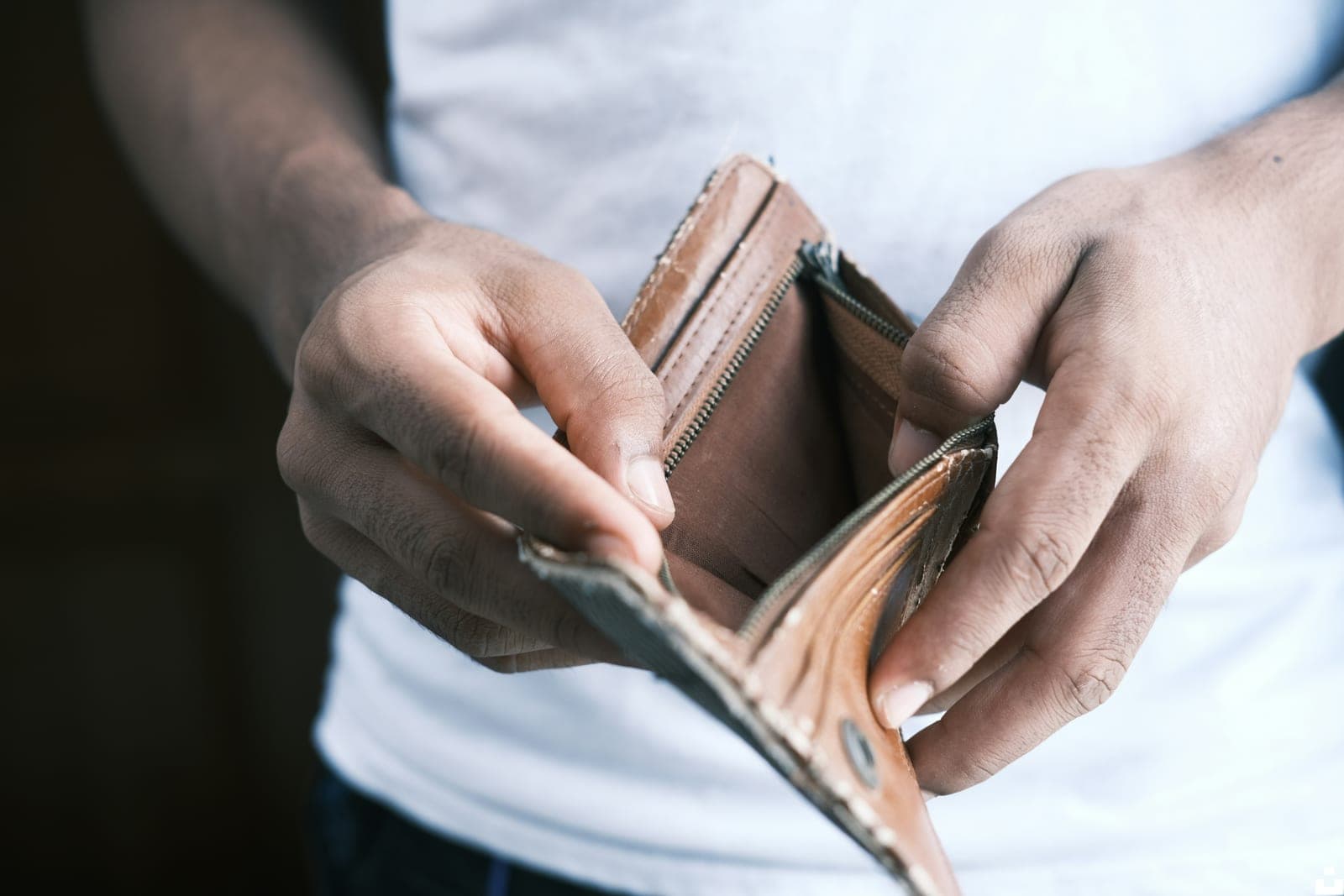 How Much Does It Really Cost to Send QAR to India? Full Breakdown